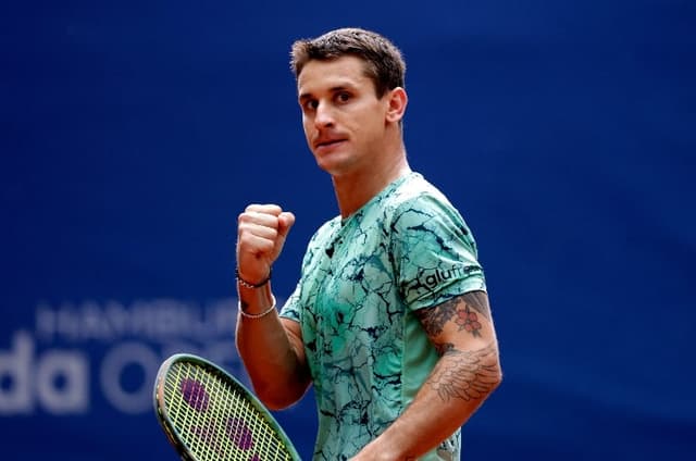 Titouan Droguet vs Camilo Ugo Carabelli betting tips